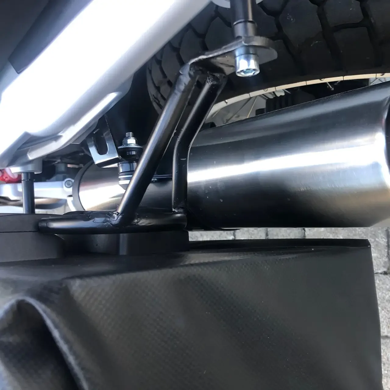 Panniers for Moto Guzzi V85 Strada E TT 2025, pair of AMIATA side bags - Image 4