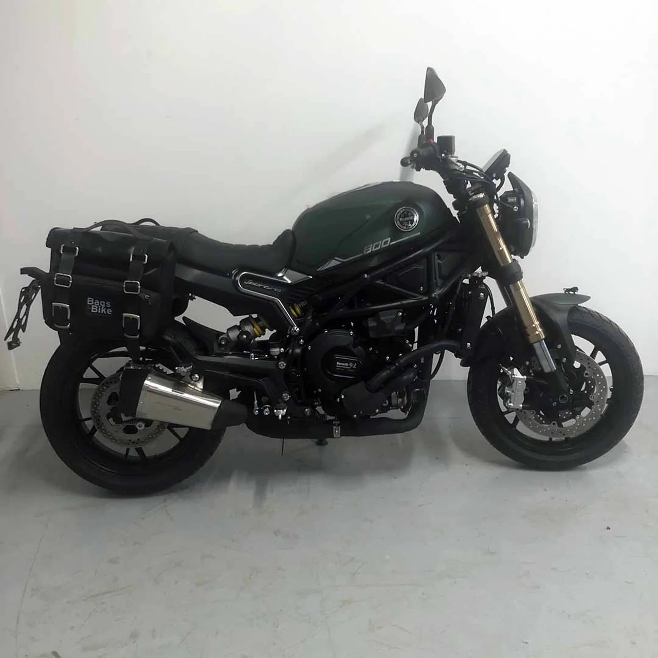 Panniers for Benelli Leoncino 800, pair of CAMION in Leather side bags - Image 2