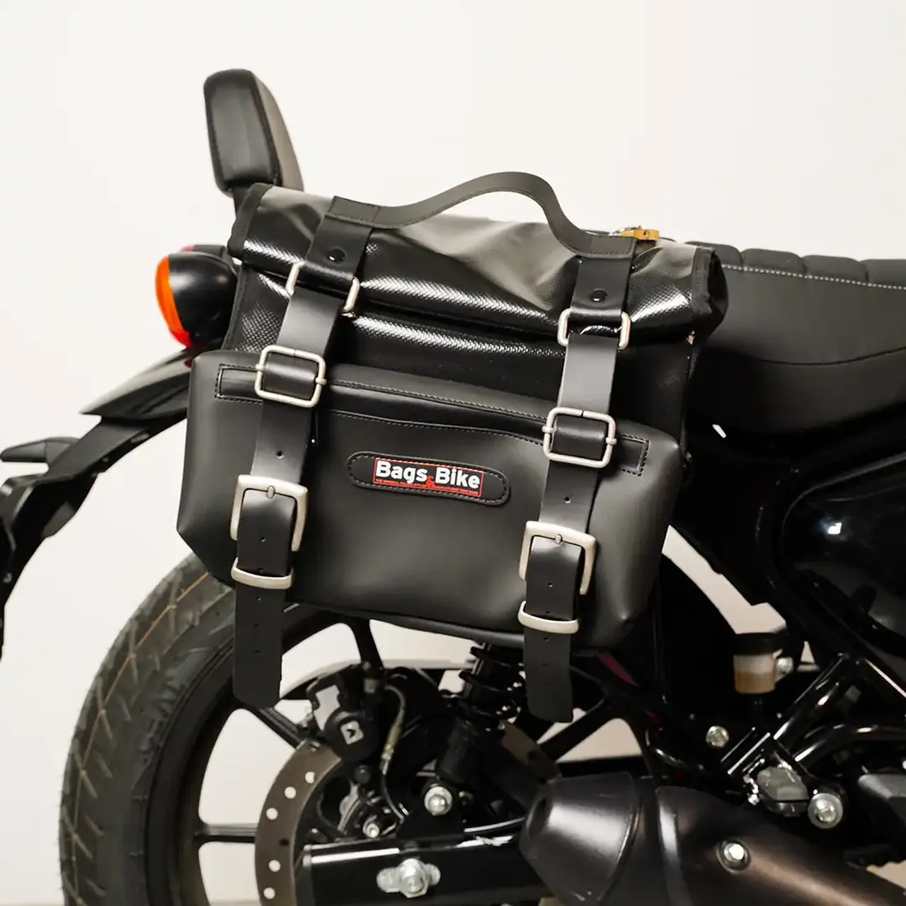 Panniers for Royal Enfield Hunter 350, pair of CAMION in Leather side bags - Image 4