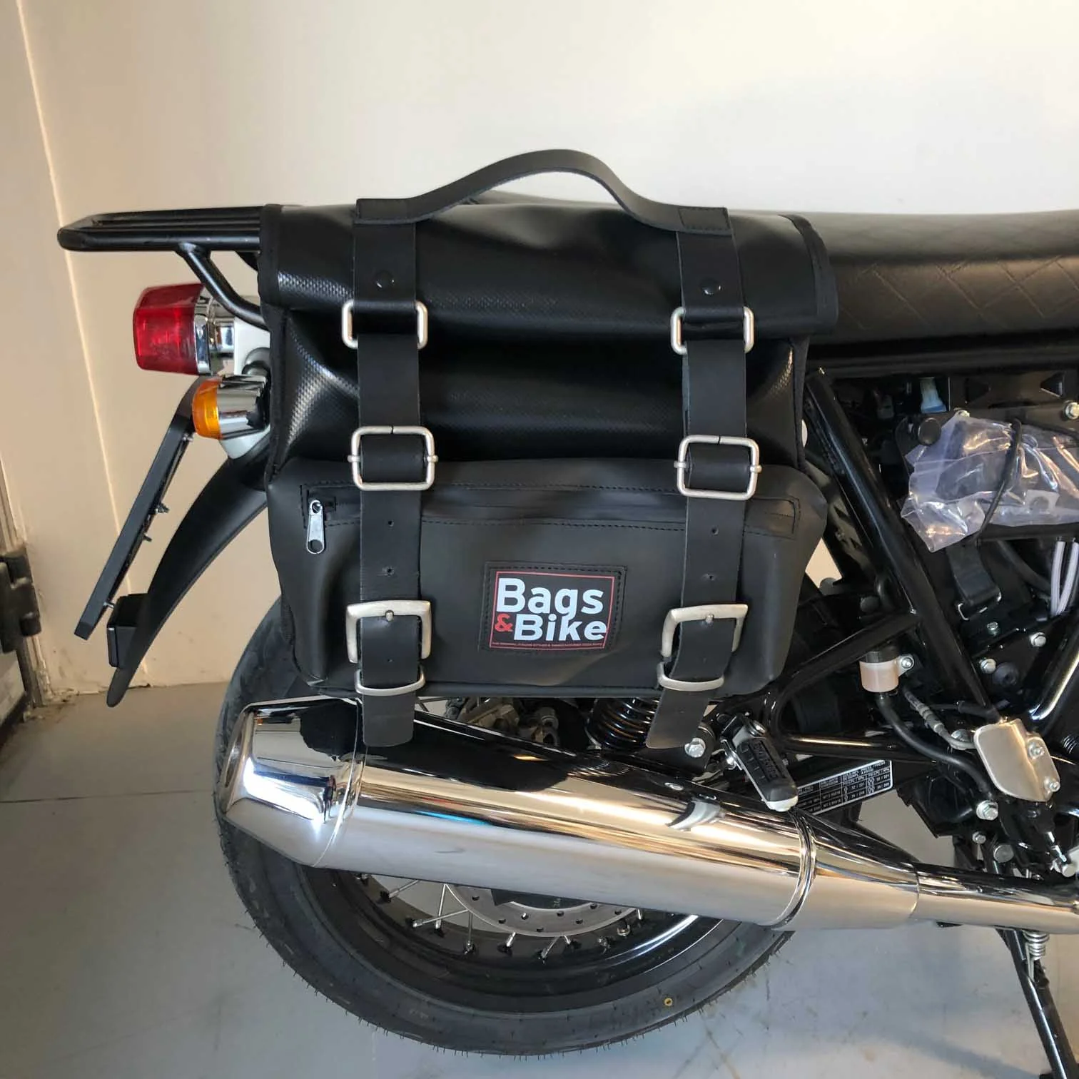 Panniers for Royal Enfield Interceptor Continental, pair of CAMION in Leather side bags - Image 3