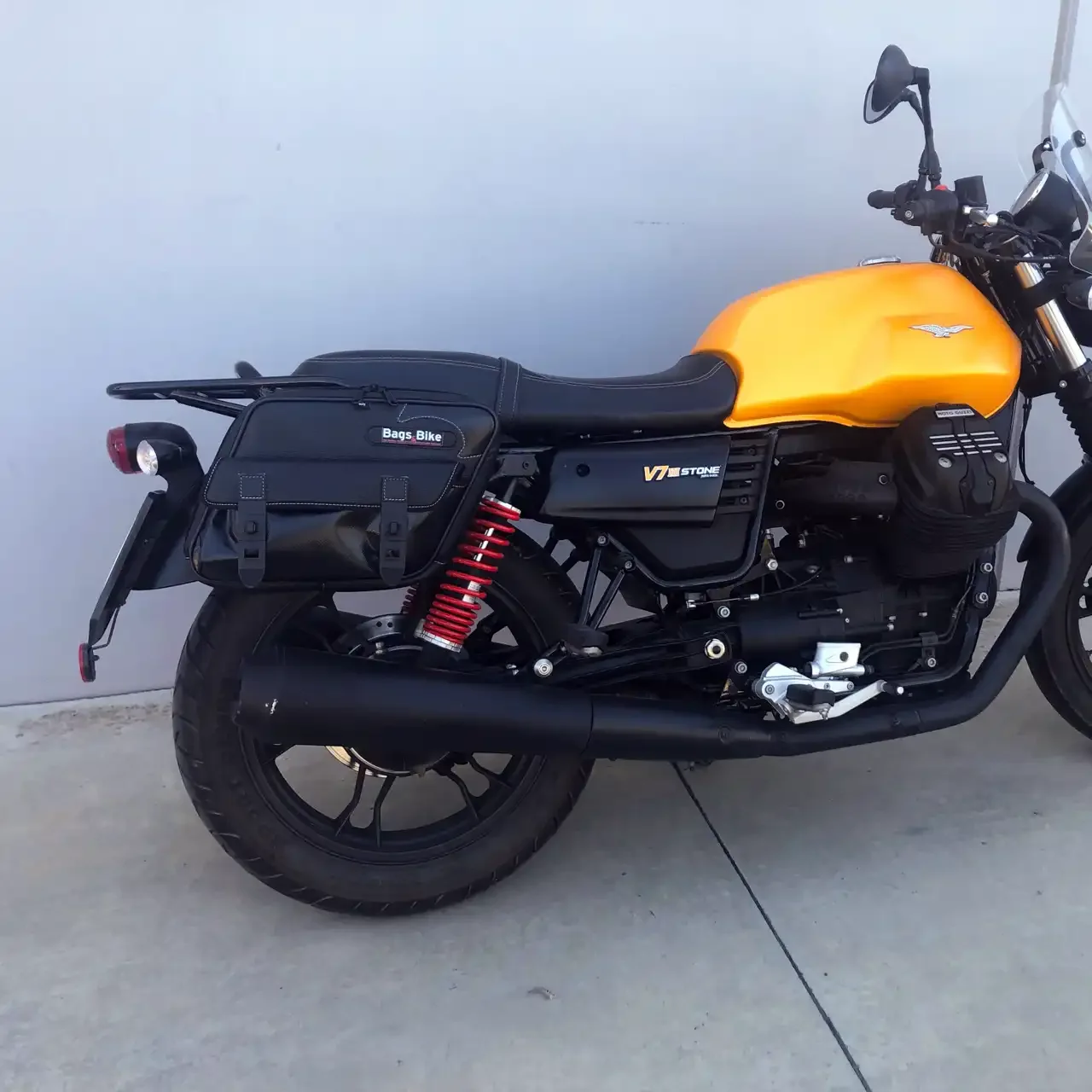 Panniers for Moto Guzzi V7 III, pair of PERFECT side bags