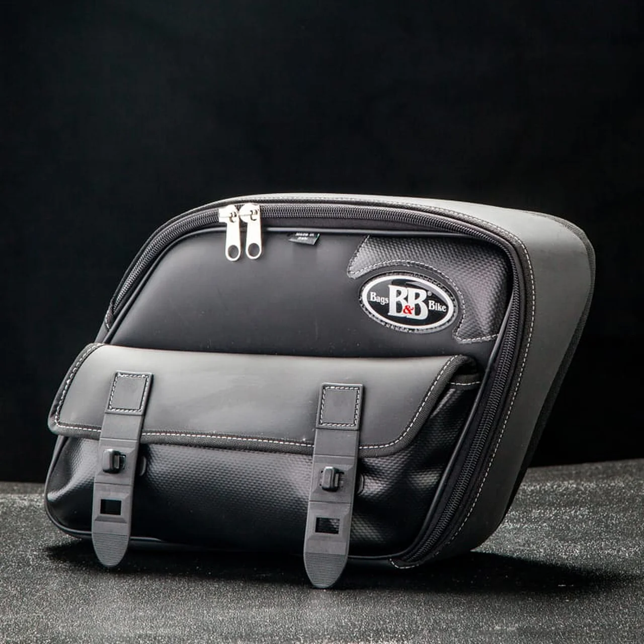 Panniers for Yamaha XSR 900, pair of PERFECT side bags - Image 3