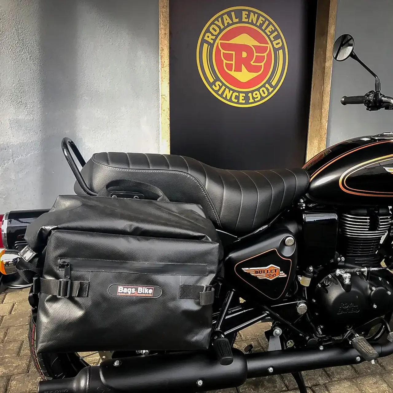 Borse laterali per Royal Enfield Bullet 350, coppia di borse CERVINO - immagine 2