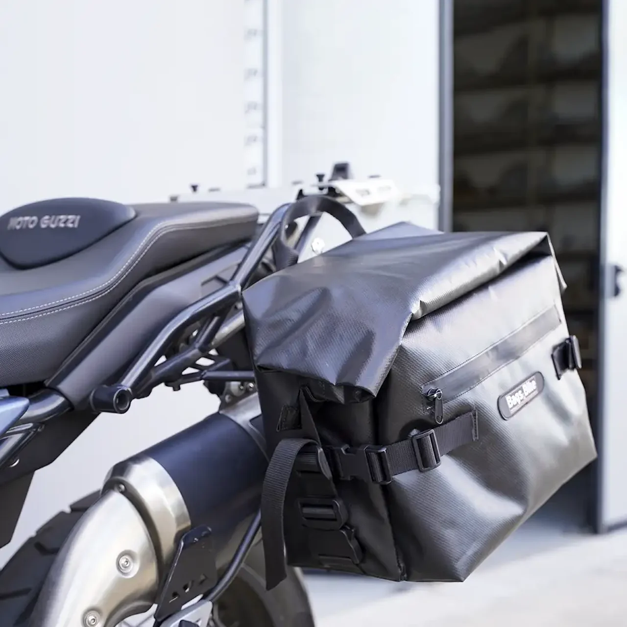 Panniers for Moto Guzzi V85TT, pair of CERVINO side bags - Image 4