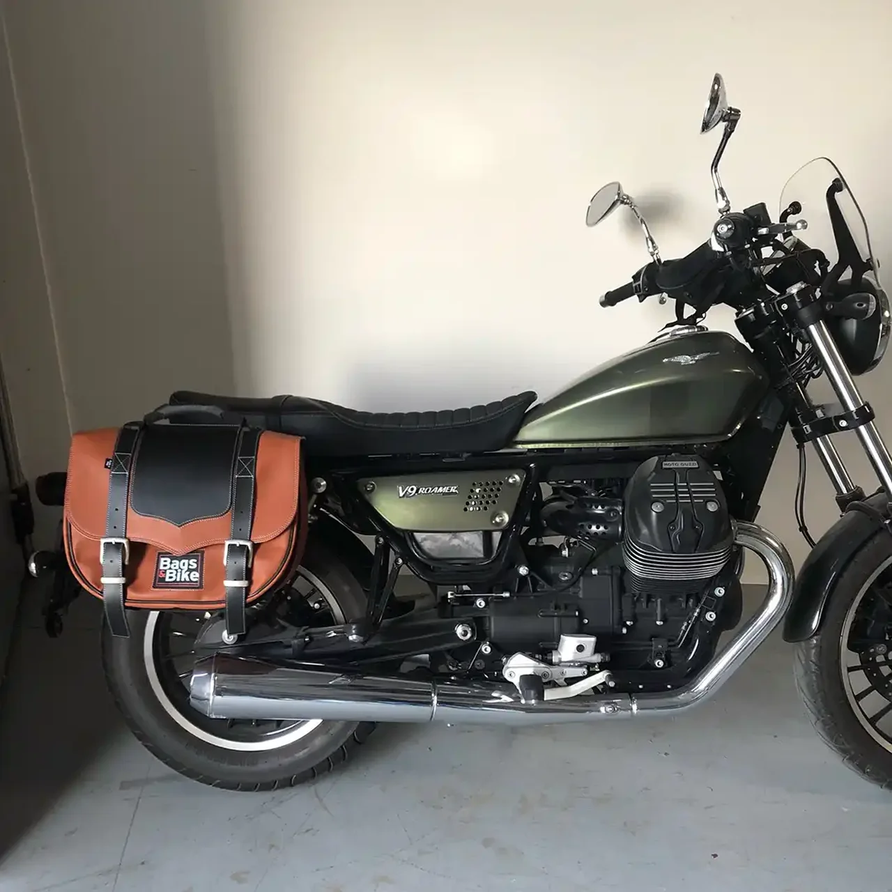 Borse laterali per Moto Guzzi Roamer, coppia di borse CLASSIC in Cuoio e Nera - immagine 4