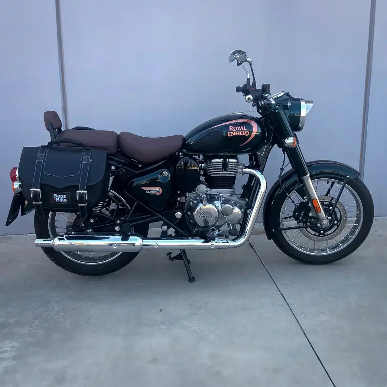 Panniers for Royal Enfield Classic 350, pair of CLASSIC in Black side bags - Image 2