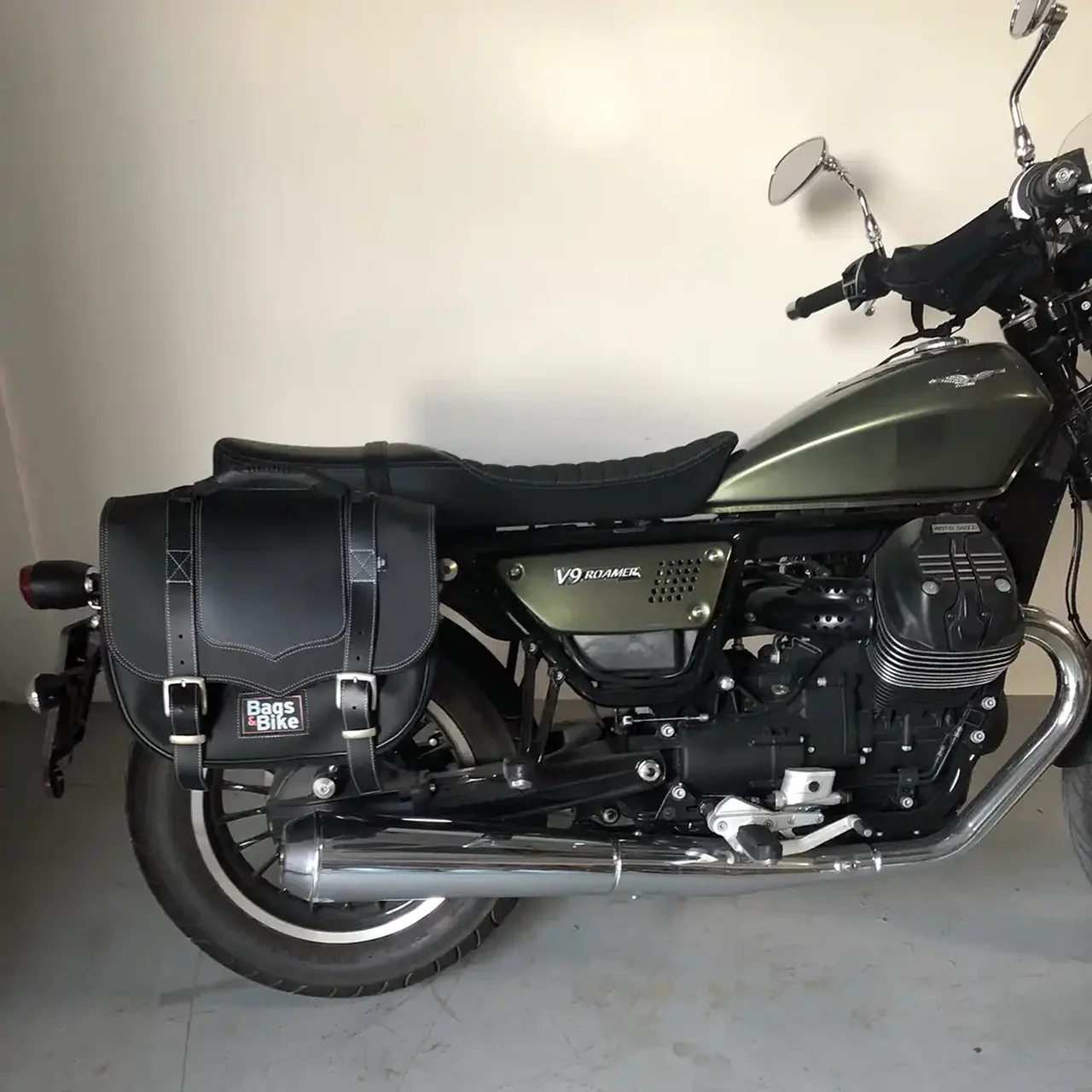 Panniers for Moto Guzzi Roamer, pair of CLASSIC in Black side bags - Image 4