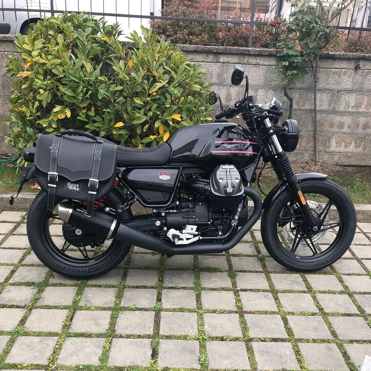 Borse laterali per Moto Guzzi V7 Special Edition, coppia di borse CLASSIC in Nera - immagine 4