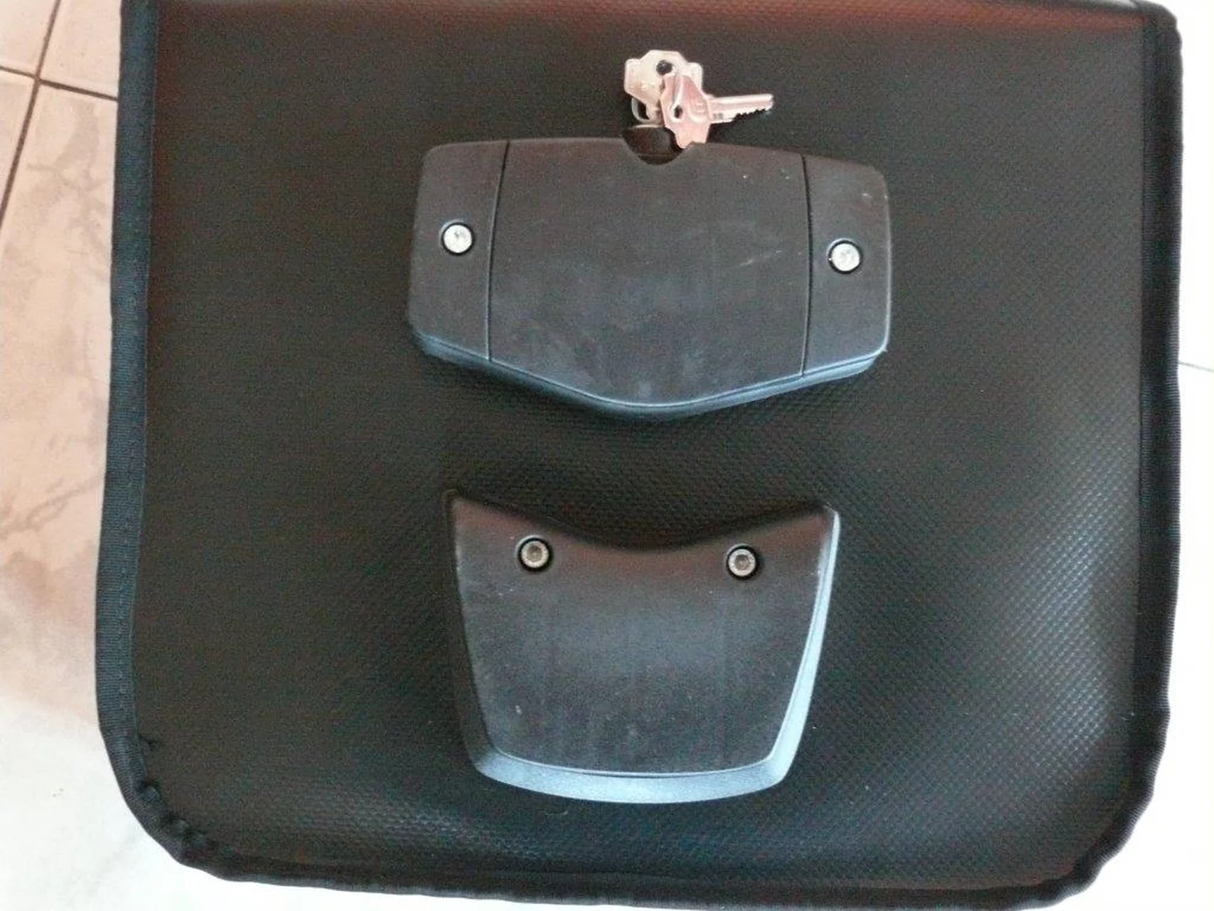 Borse laterali per Moto Guzzi V7 III, coppia di borse CONTAINER - immagine 3