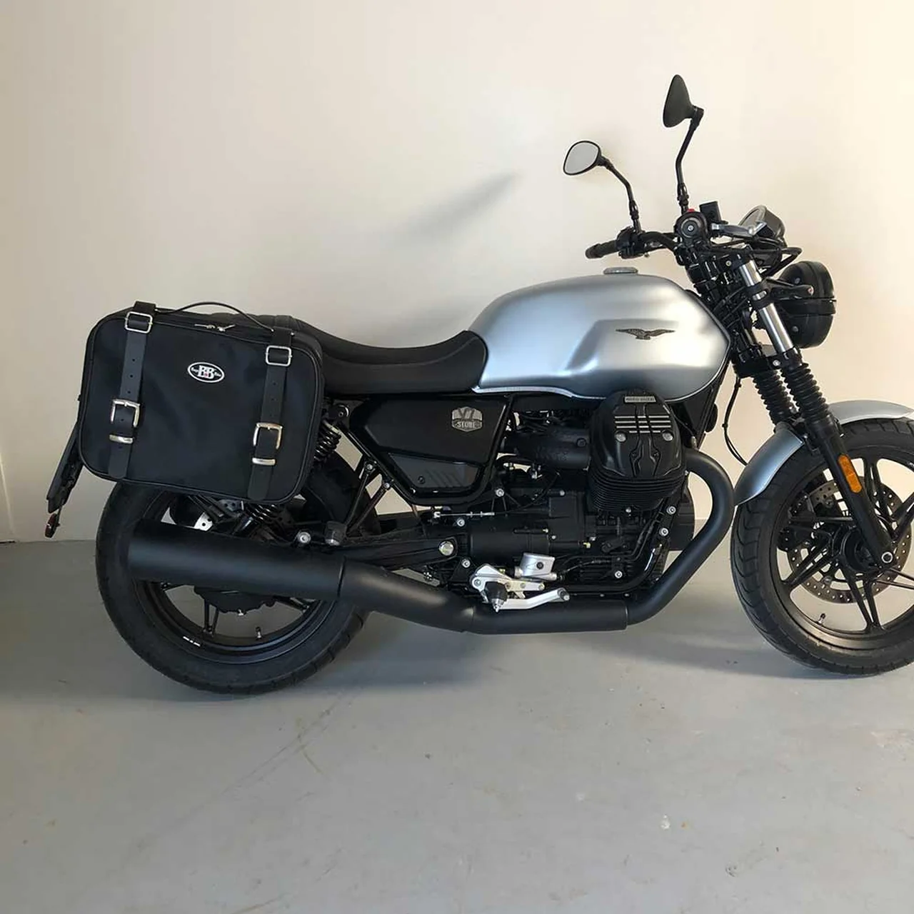 Panniers for Moto Guzzi V7 850 2021-25, pair of CONTAINER side bags - Image 2