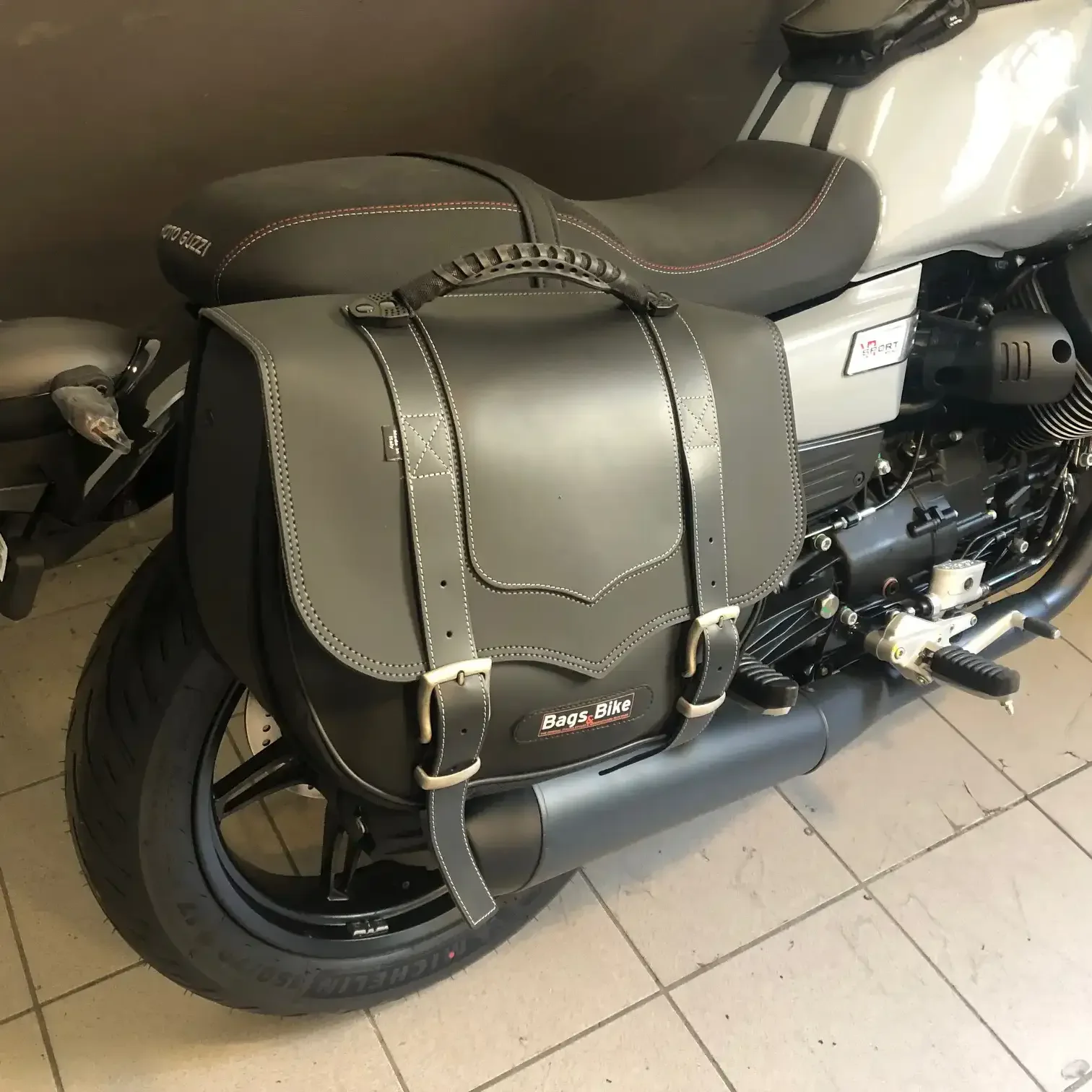Panniers for Moto Guzzi V7 Sport, pair of CLASSIC side bags