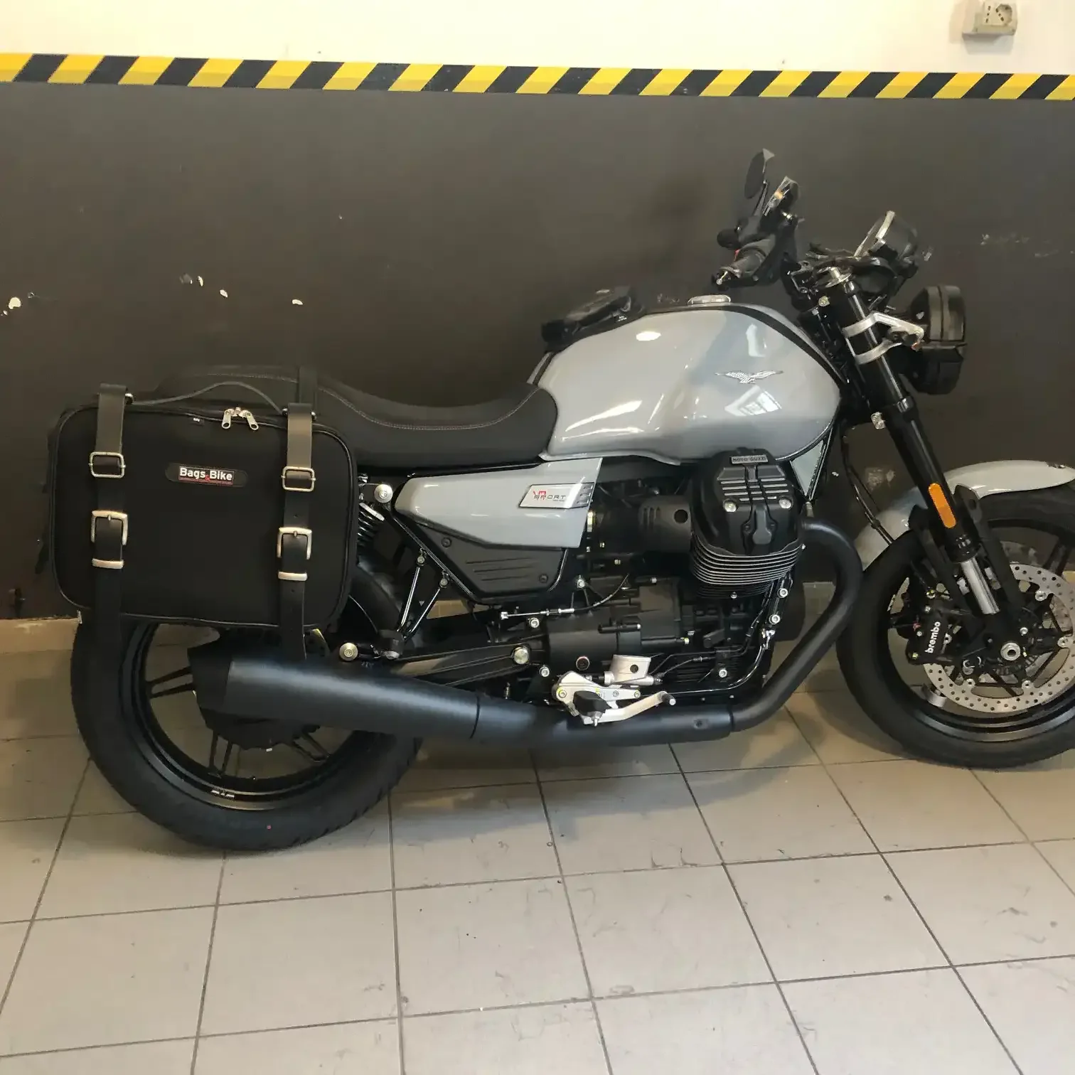 Panniers for Moto Guzzi V7 Sport, pair of CONTAINER side bags - Image 4