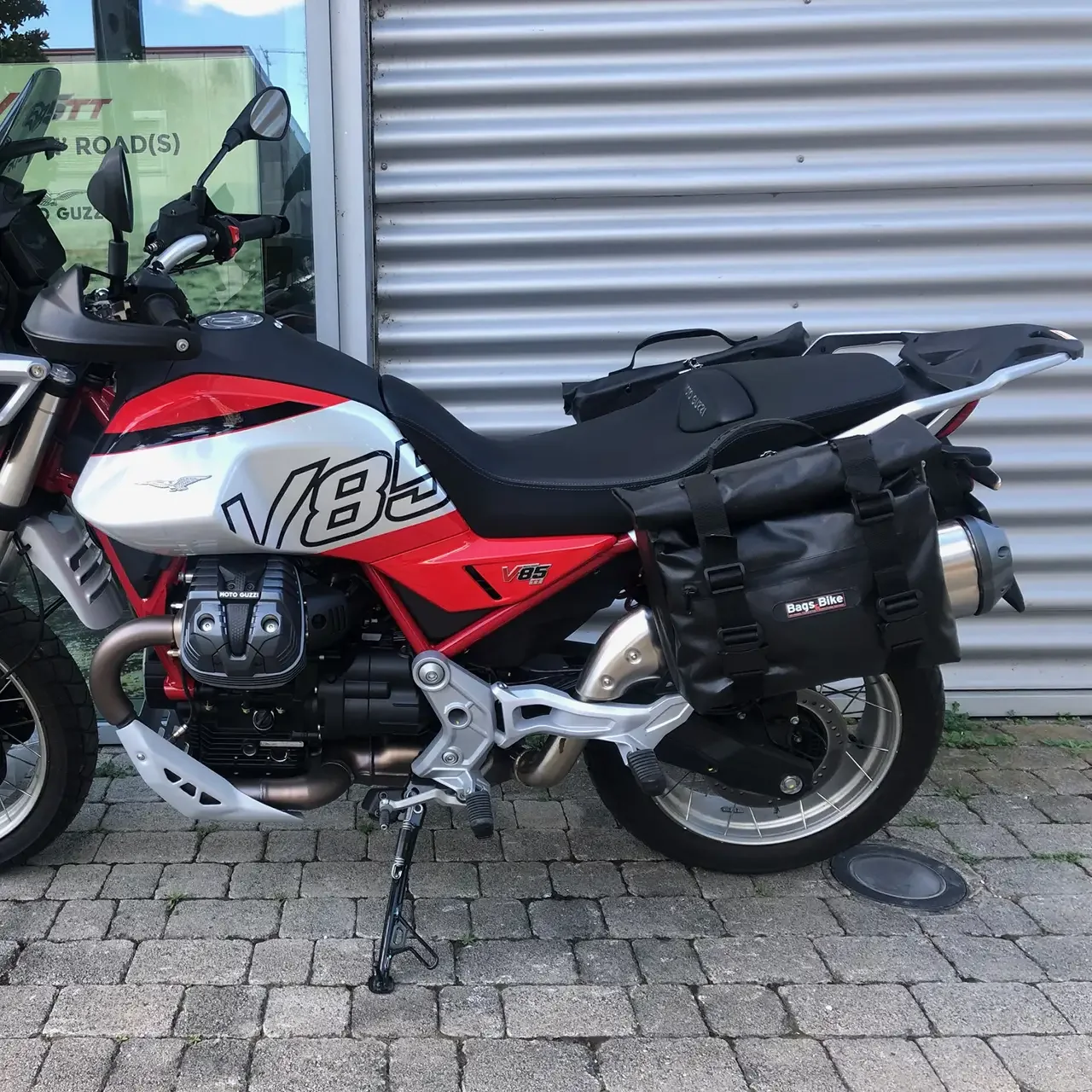 Borse laterali per Moto Guzzi V85 Strada E TT 2025, coppia di borse DOLOMITI