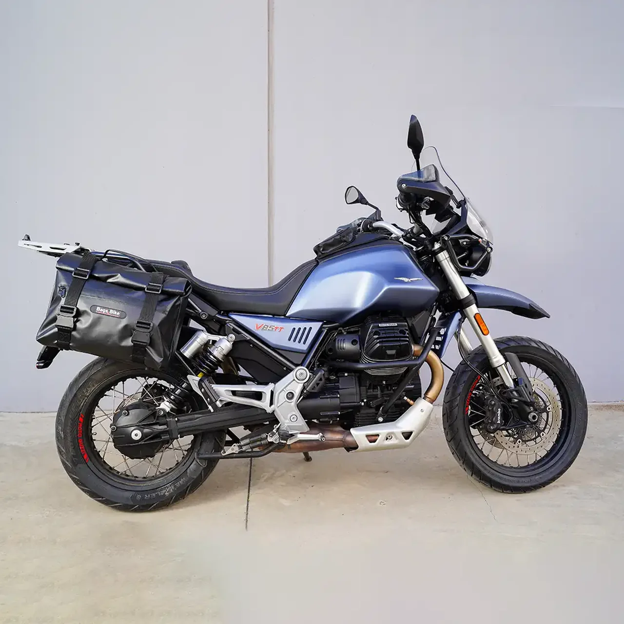 Panniers for Moto Guzzi V85TT, pair of DOLOMITI side bags - Image 2