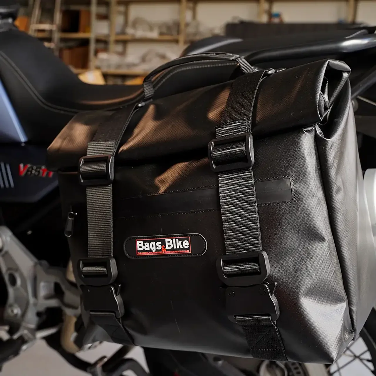Panniers for Moto Guzzi V85TT, pair of DOLOMITI side bags - Image 4