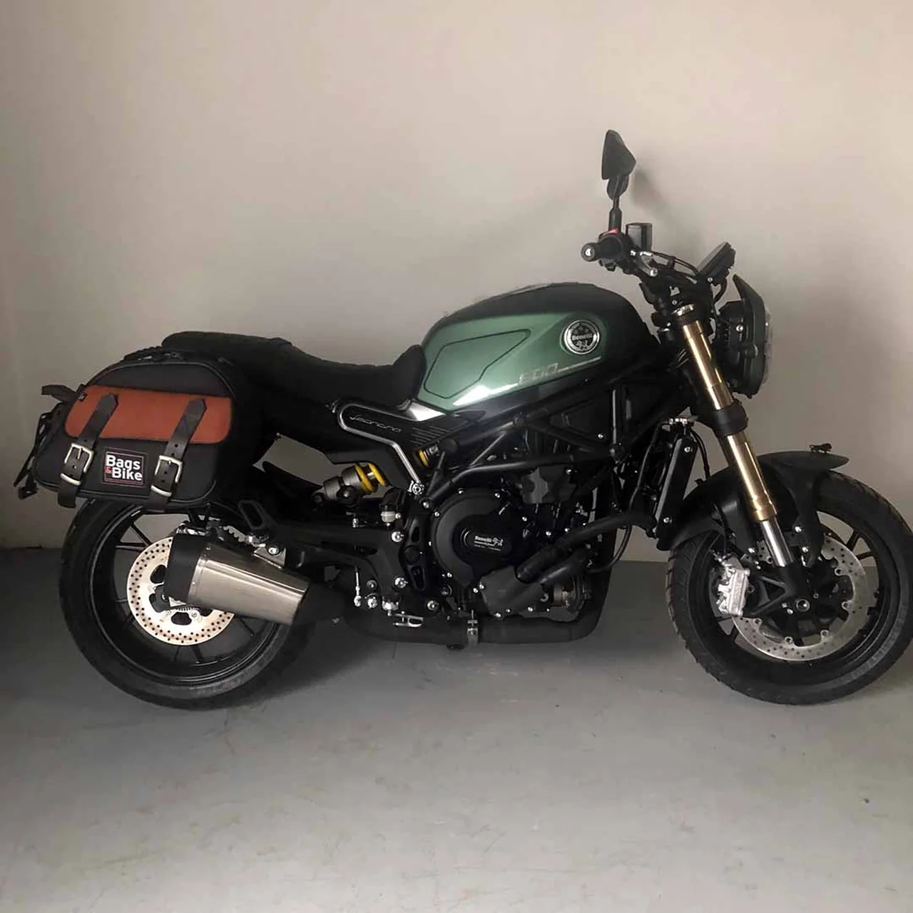 Panniers for Benelli Leoncino 800, pair of EXPLORER in Black and Leather side bags - Image 4