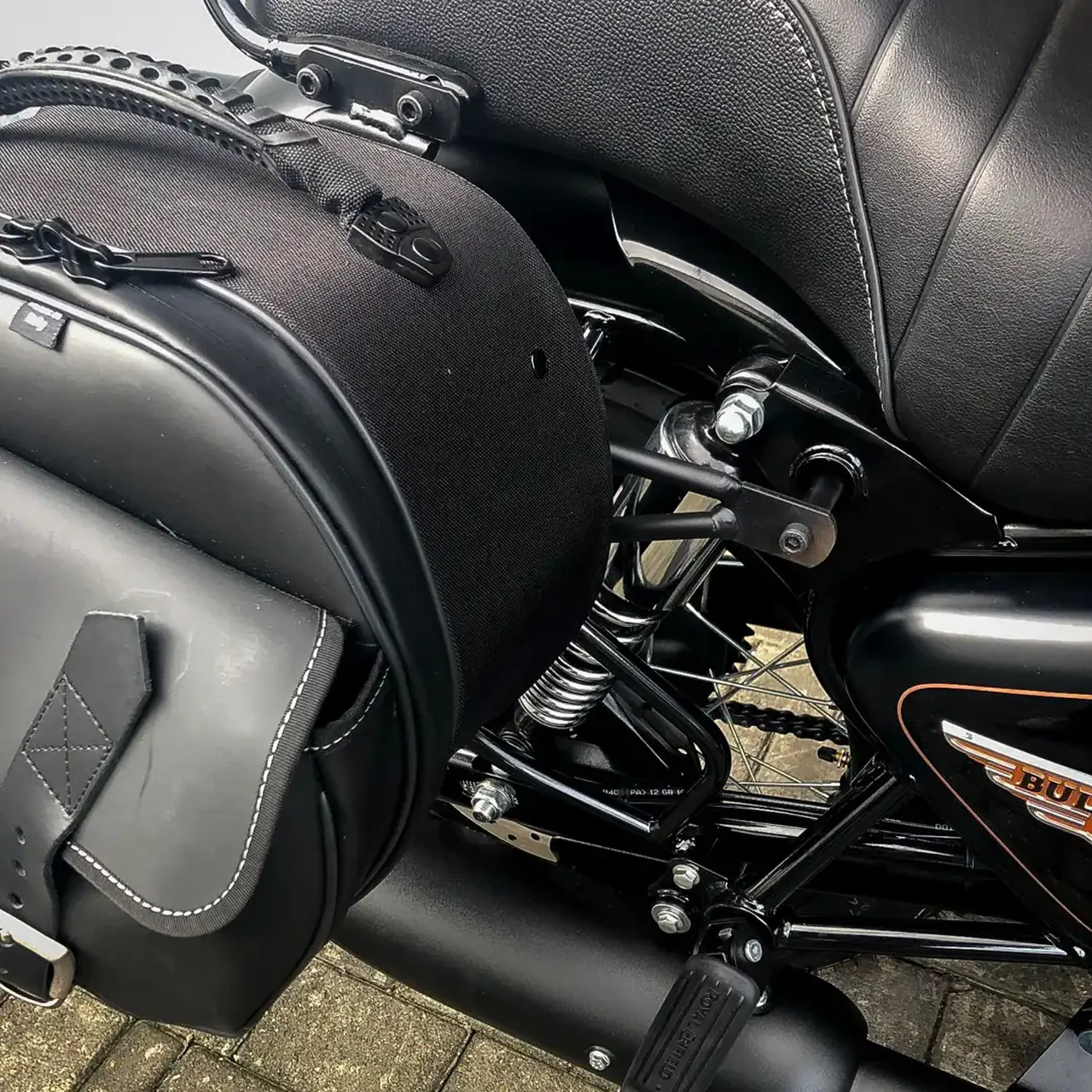 Panniers for Royal Enfield Classic 350, pair of EXPLORER in Black side bags - Image 4