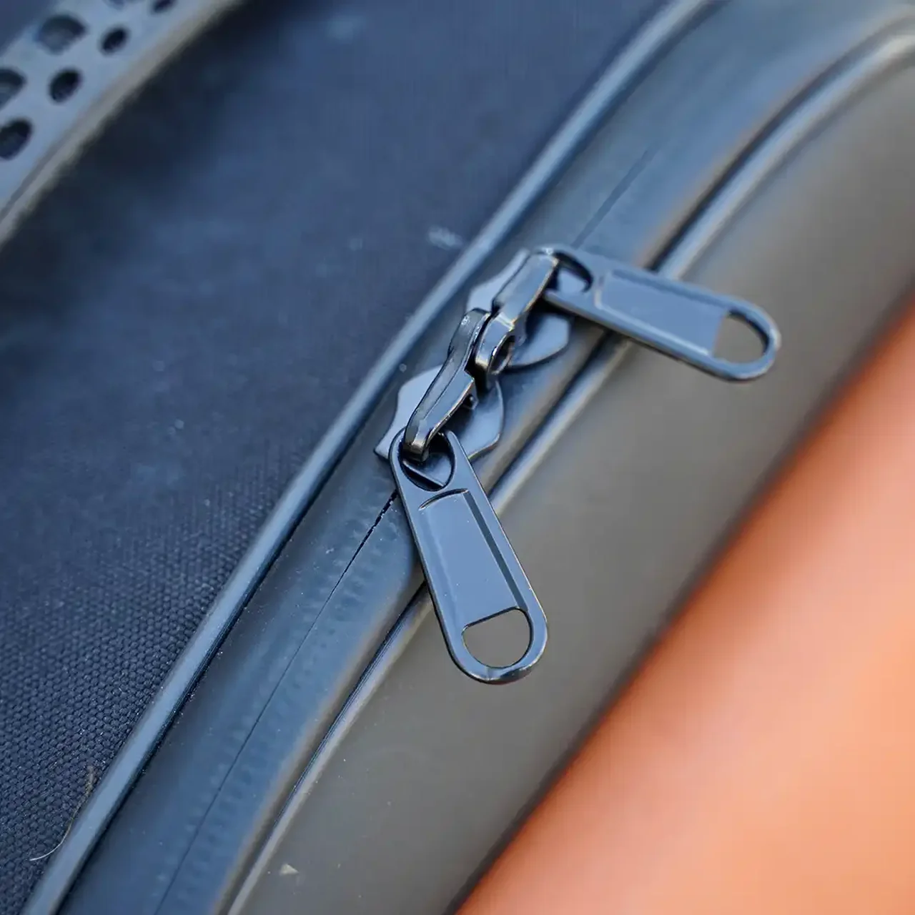 Panniers for Royal Enfield Super Meteor 650, pair of EXPLORER in Black and Leather side bags - Image 4