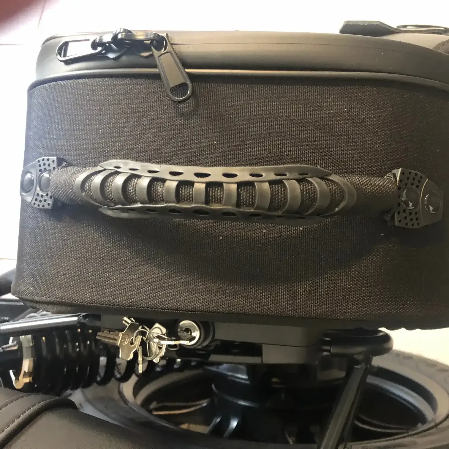 Panniers for Moto Guzzi V7 Sport, pair of EXPLORER side bags - Image 4