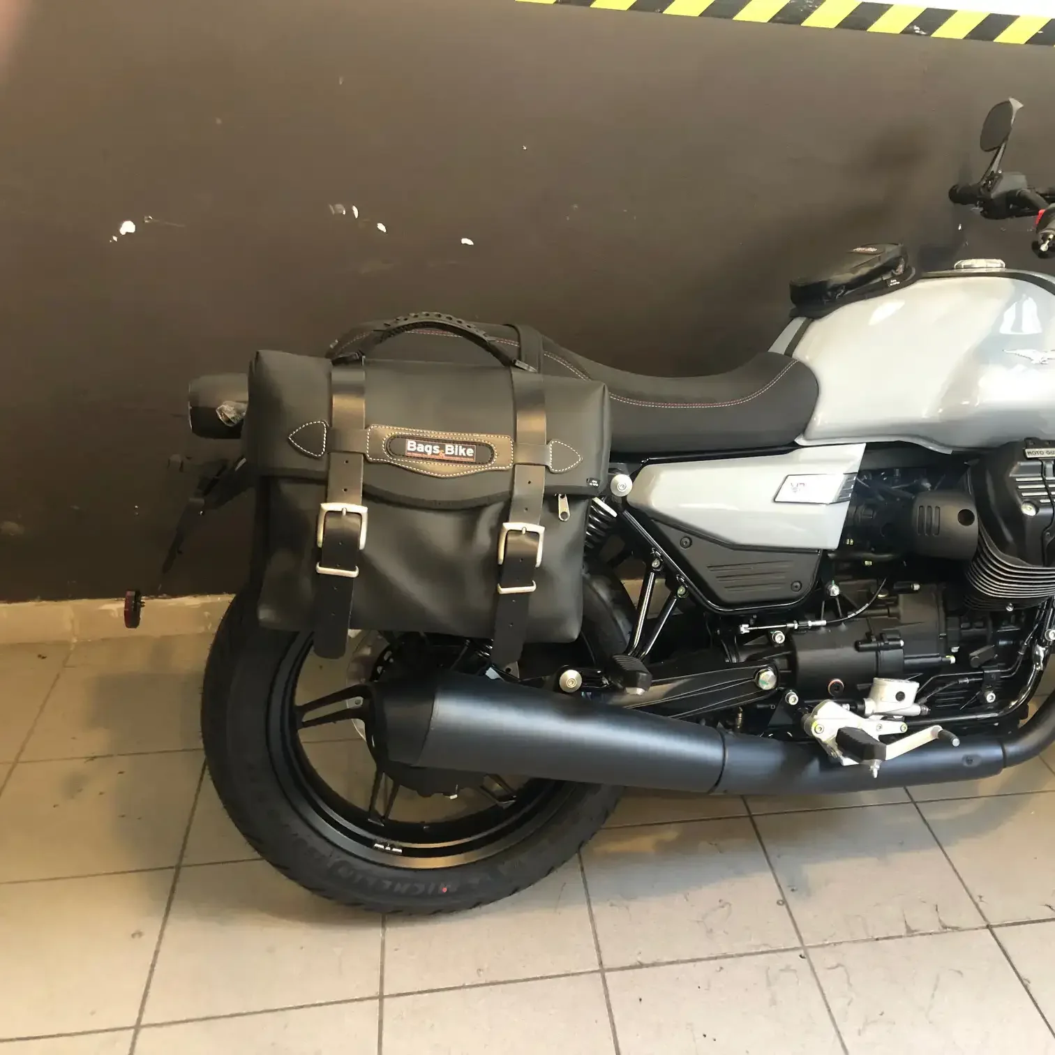 Panniers for Moto Guzzi V7 Sport, pair of MATRIX side bags - Image 4