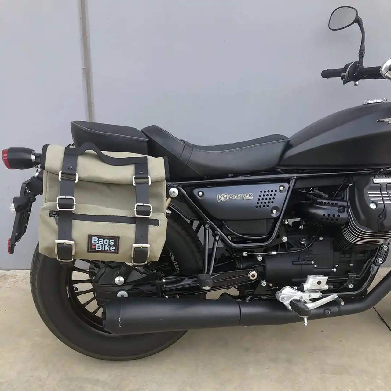 Borse laterali per Moto Guzzi Bobber, coppia di borse SAHARA in Grigio - immagine 3