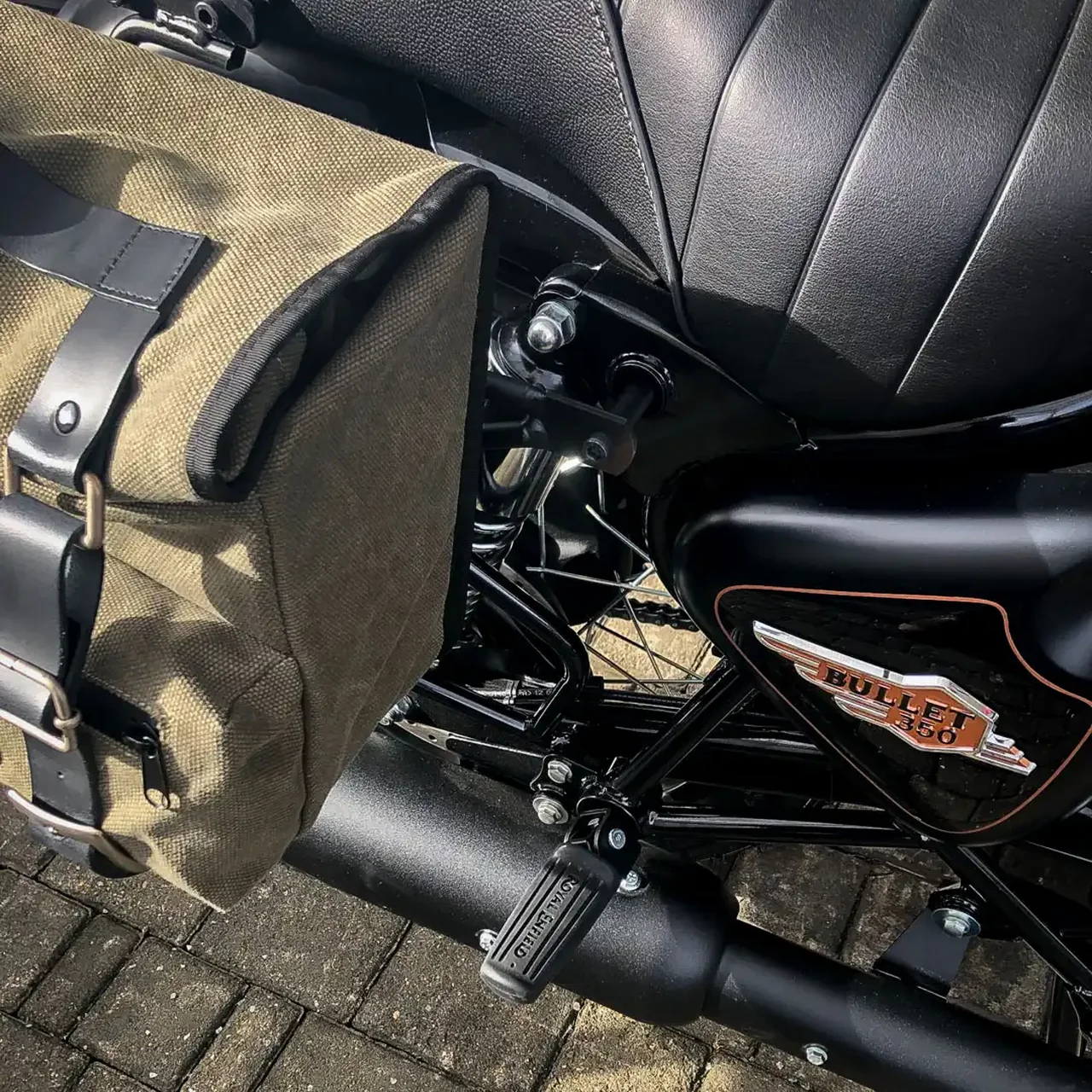 Borse laterali per Royal Enfield Bullet 350, coppia di borse SAHARA in Verde - immagine 4