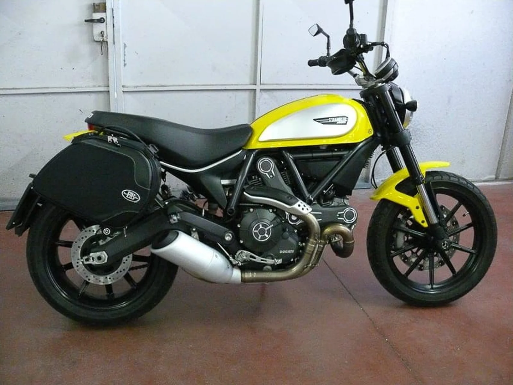 Panniers for Ducati Scrambler 2019/2022, pair of SCRAMBLER side bags - Image 7