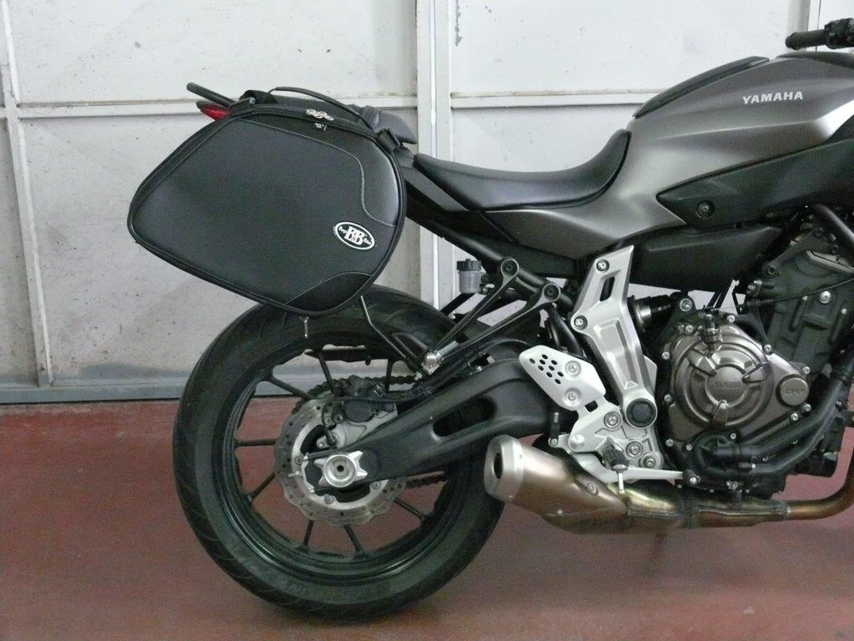 Panniers for Yamaha MT07, pair of SCRAMBLER side bags - Image 8