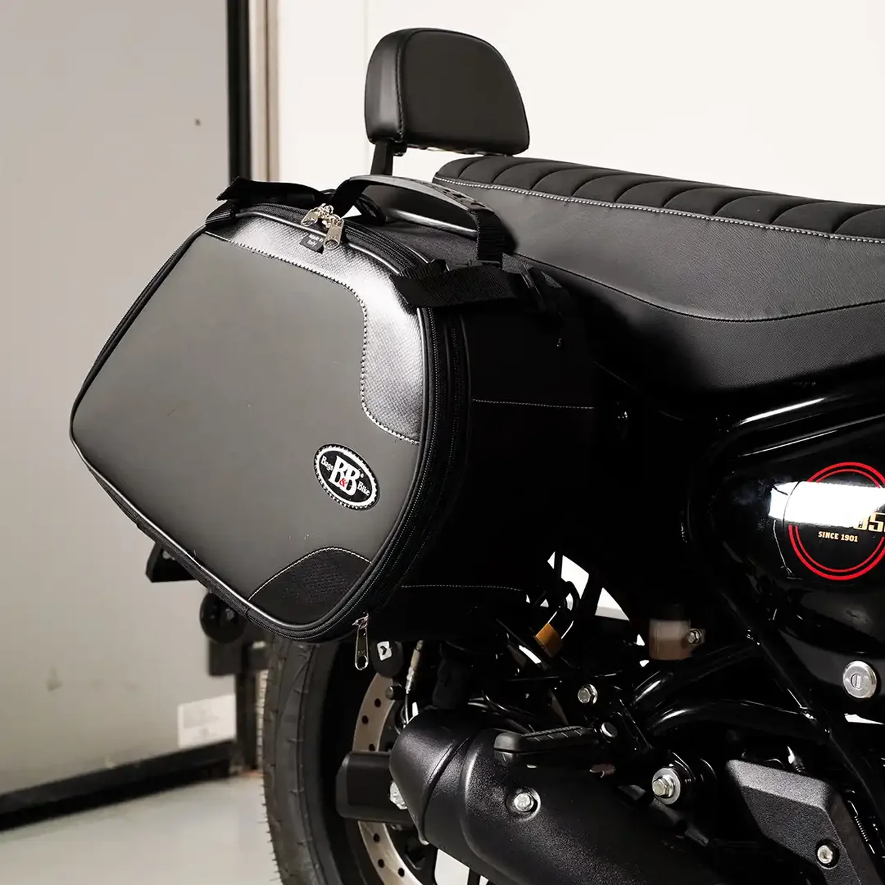 Panniers for Royal Enfield Hunter 350, pair of SCRAMBLER side bags - Image 2