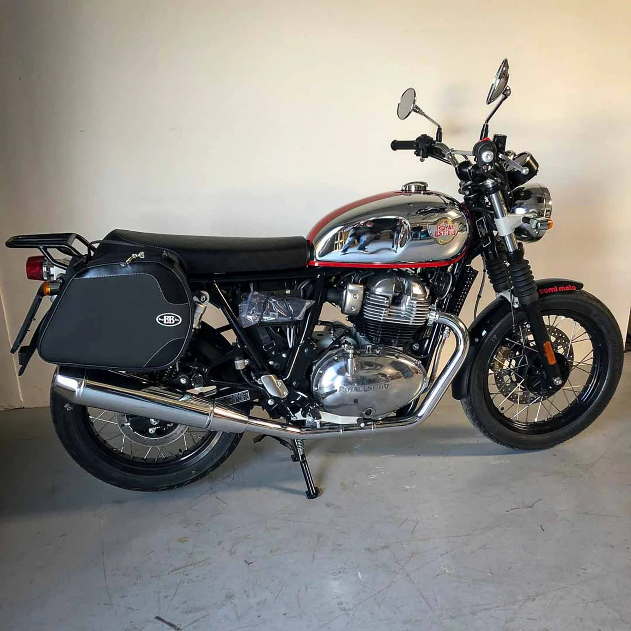 Panniers for Royal Enfield Interceptor Continental, pair of SCRAMBLER side bags - Image 3