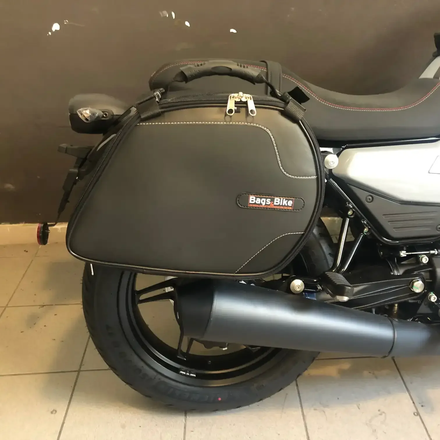 Panniers for Moto Guzzi V7 Sport, pair of SCRAMBLER side bags - Image 2