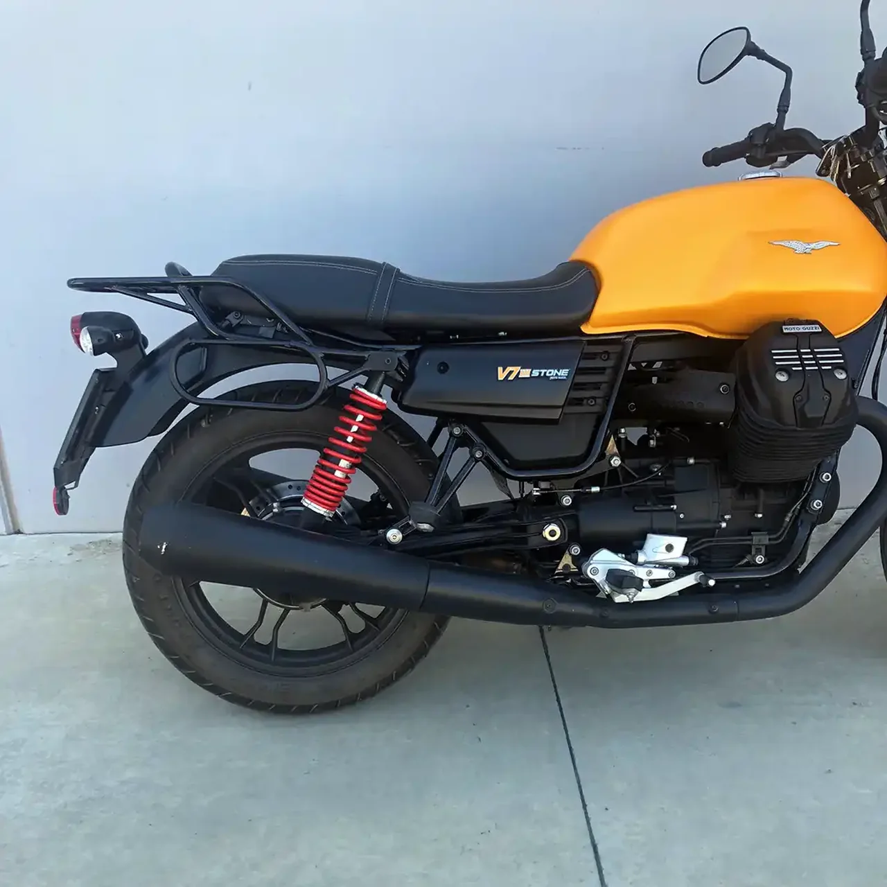 Pair of frames Bags&Bike, for Moto Guzzi V7 III - Image 2