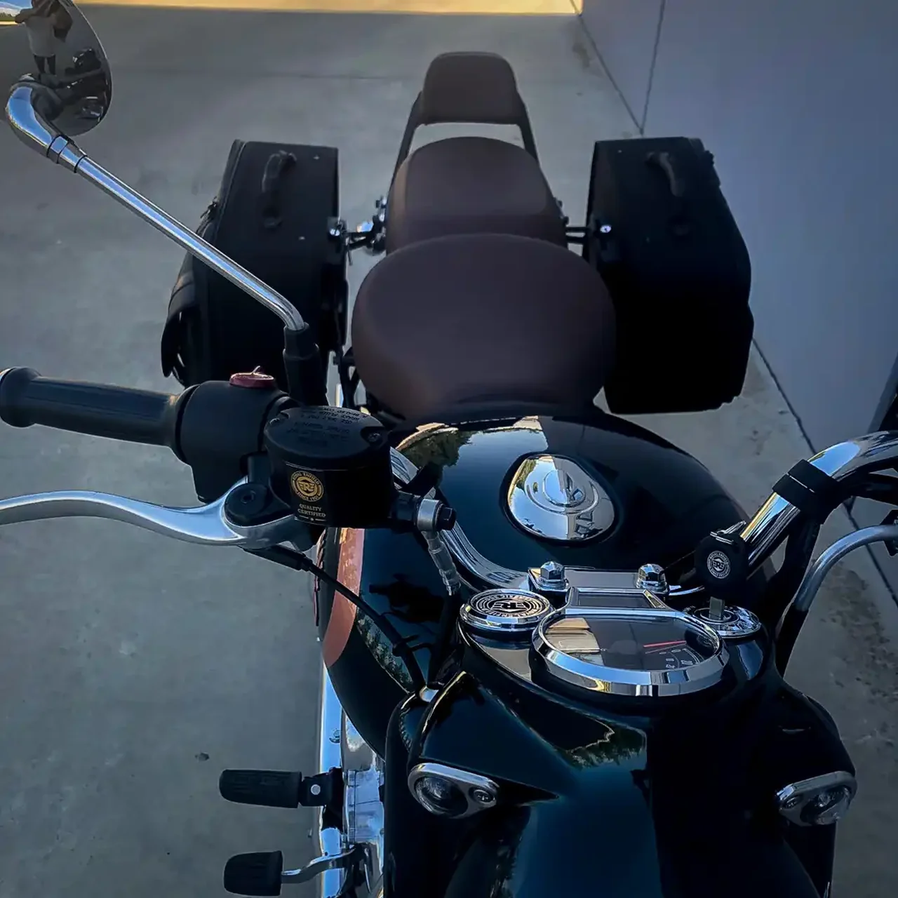 Panniers for Royal Enfield Classic 350, pair of TRAVEL side bags - Image 4