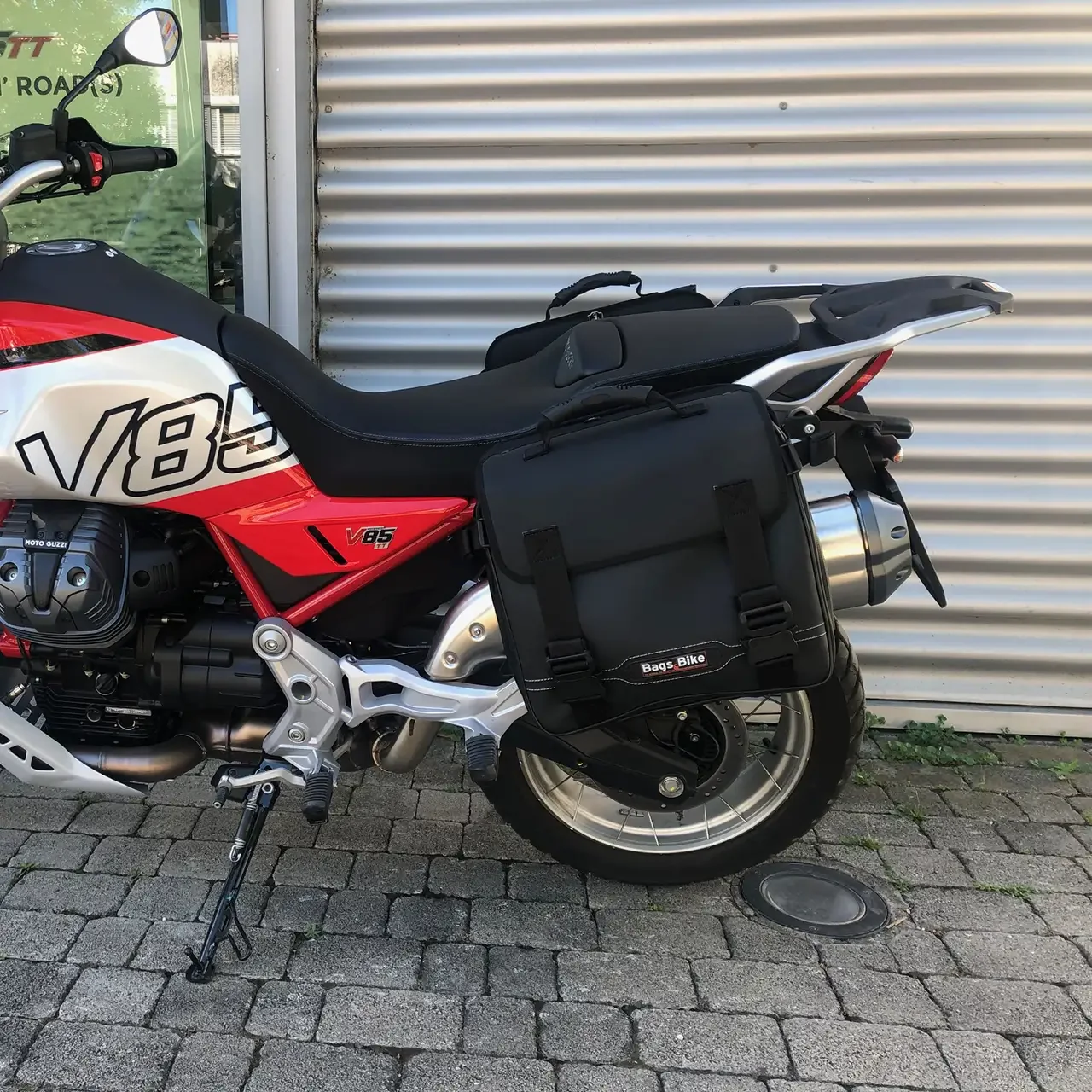 Borse laterali per Moto Guzzi V85 Strada E TT 2025, coppia di borse TREKKER