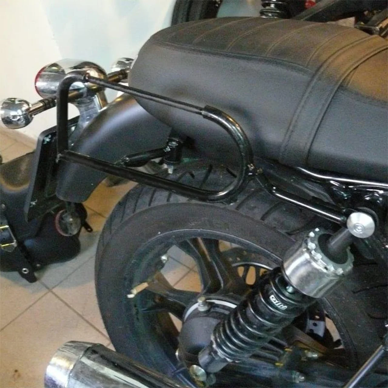 Coppia di telai Bags&Bike, per Moto Guzzi V7 III - immagine 2